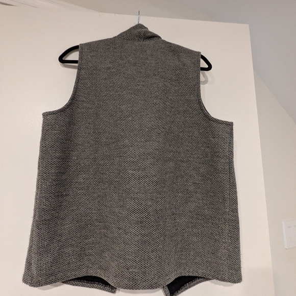 NWT Banana Republic Grey/Black Open Front Vest in medium - Picture 6 of 7